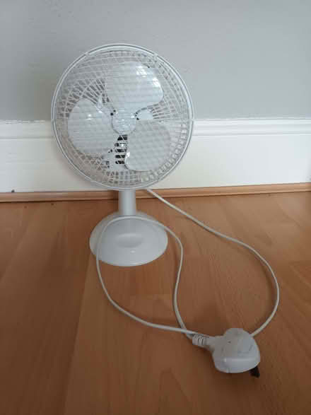 Photo of free Small table fan (Bromley North BR1) #1
