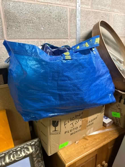 Photo of free Bag of fabric bits (Pant SY10) #2