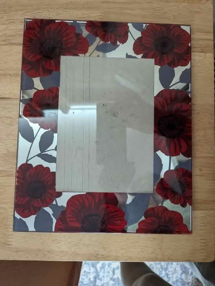 Photo of free Glass Mirror Photo Frame 7 x5 (Grangeway area NN10) #1