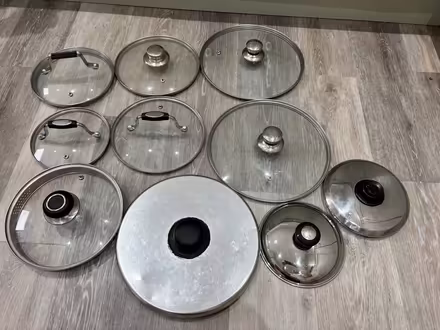 Photo of free Selection of saucepans and lids (Sheldon B92) #1