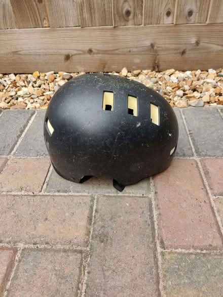 Photo of free Kids BMX/skateboard style helmet (Peachcroft OX14) #1