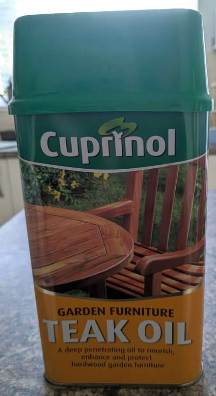 Photo of free unopened can of Cuprinol teak oil (Linslade LU7) #1