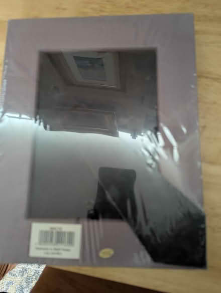 Photo of free Wooden off grey colour 7 x5 photo frame (Grangeway area NN10) #1