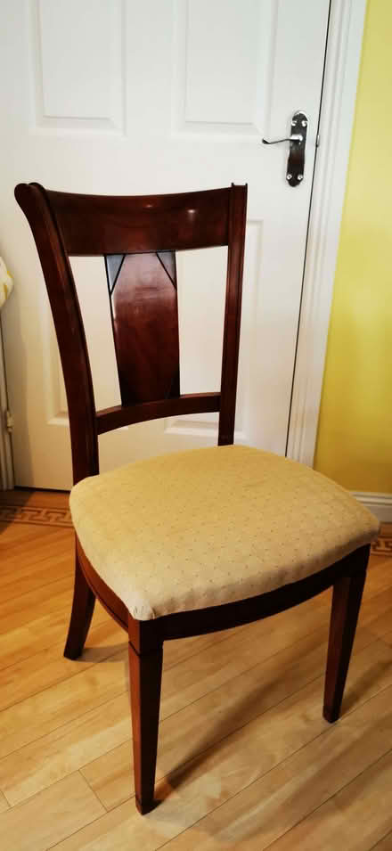 Photo of free Dining Table and 6 Chairs (AB51) #1