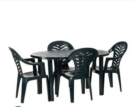Photo of Plastic garden set (table and chairs) (Woodside CR0) #1