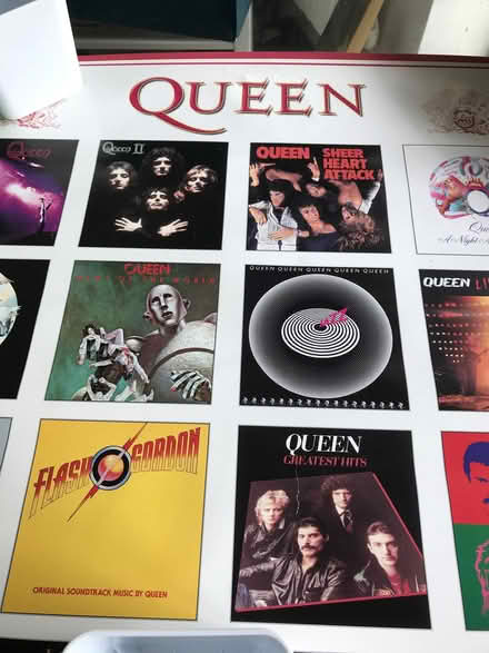 Photo of free Queen (band) poster large (New England Quarter BN1) #1