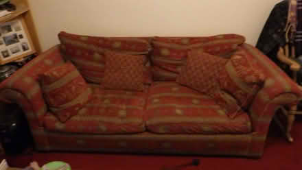 Photo of free 2/3 seater sofa. Very well loved, bit worn and frayed. (Ashton-on-Ribble PR2) #1