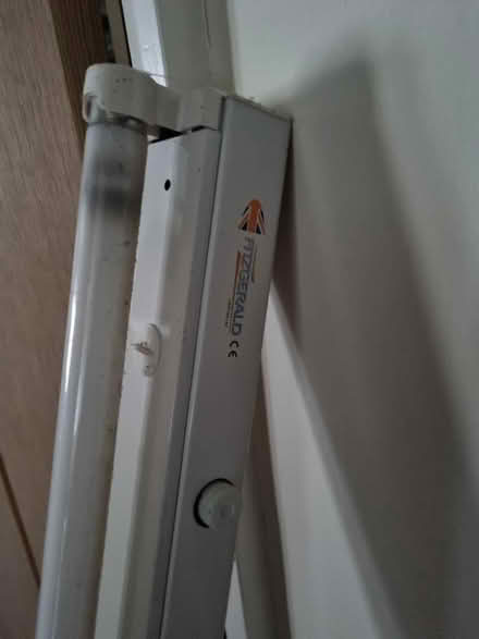 Photo of free Complete flourescent light (Johnby CA11) #1
