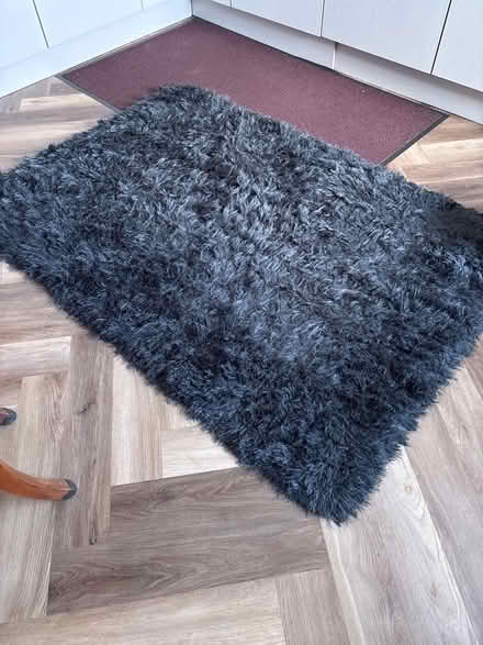Photo of free large rug charcoal (Brierlow Bar SK17) #1