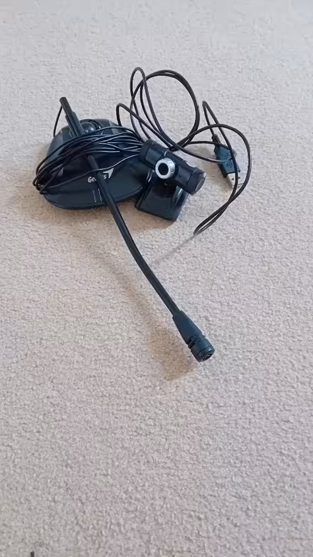 Photo of free Webcam & microphone (Benhall GL51) #1
