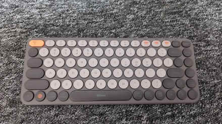 Photo of free Bluetooth keyboard (RG1, reading) #1