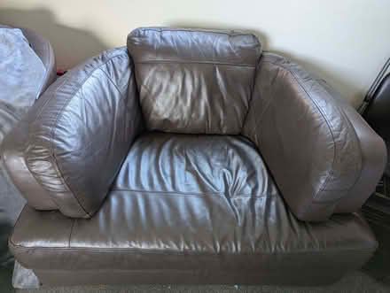 Photo of free Large Brown Leather Arm Chair (Glenrothes KY7) #4