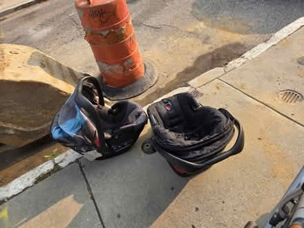 Photo of free 2 Infant Car Seats curbside (2211 Montrose St. Phila, PA) #2