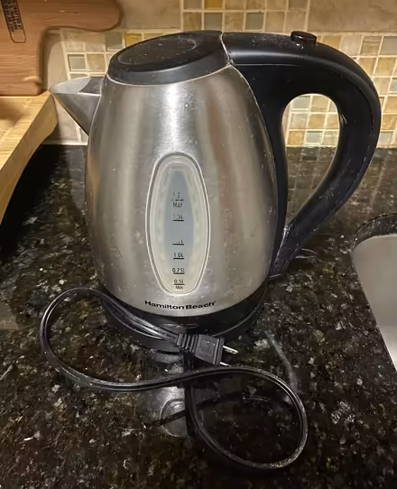 Photo of free electric kettle - used (Bay Ridge) #1