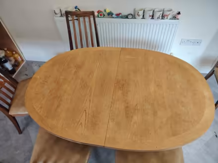 Photo of free Kitchen Table Extendable (Knucklas) #2
