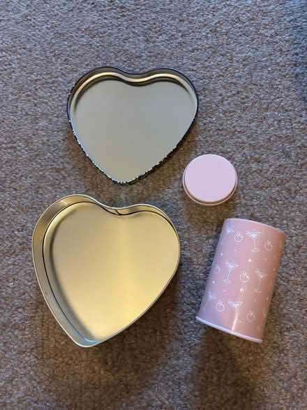 Photo of free Empty tins (Selhurst) #2