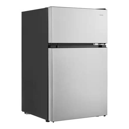 Photo of Mini fridge (Shoreline) #1