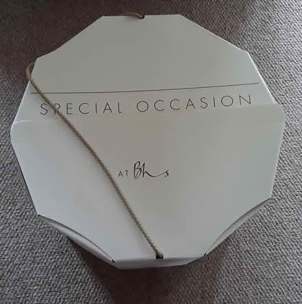 Photo of free Cardboard hat box (Oadby) #1