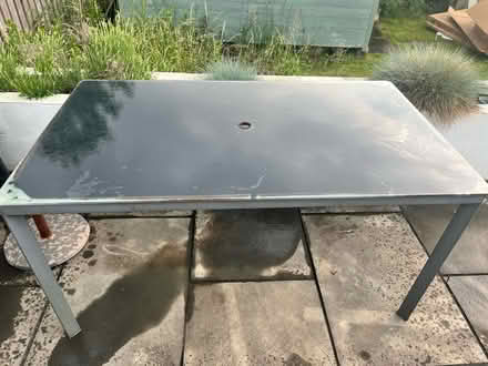 Photo of free Outdoor table (AL2 2QL) #4