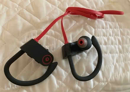 Photo of free U8 Bluetooth headphones (Maynard) #1