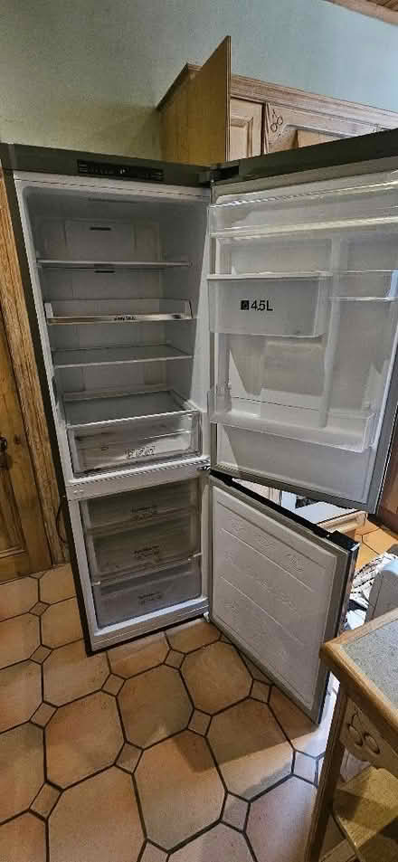 Photo of free Fridge (Leytonstone E11) #2