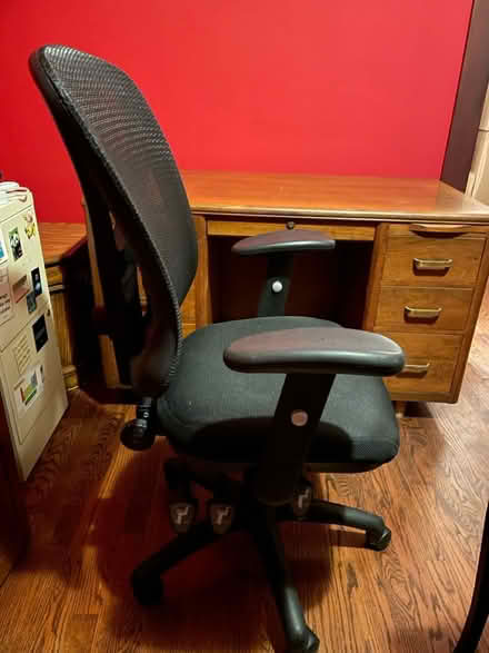 Photo of free Adjustable Rolling Office Chair (Pasadena, near Bungalow Heaven) #2