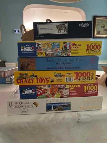 Photo of free 6 jigsaw puzzles & puzzle board (Friendship Heights) #1