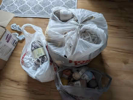 Photo of free Yarn (Largo) #1