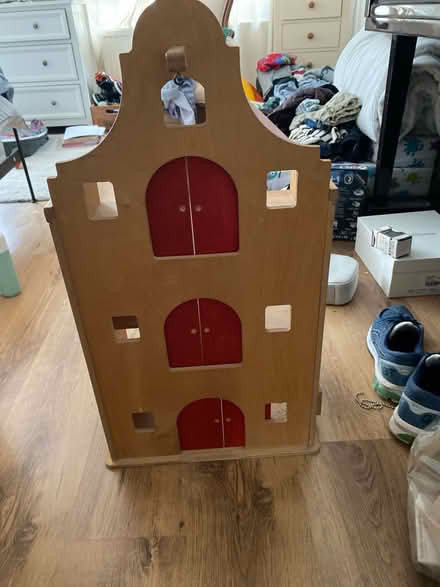 Photo of free Dutch playhouse (SW10) #1
