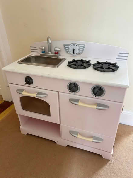 Photo of free Kids play kitchen (Greenback EH10) #1