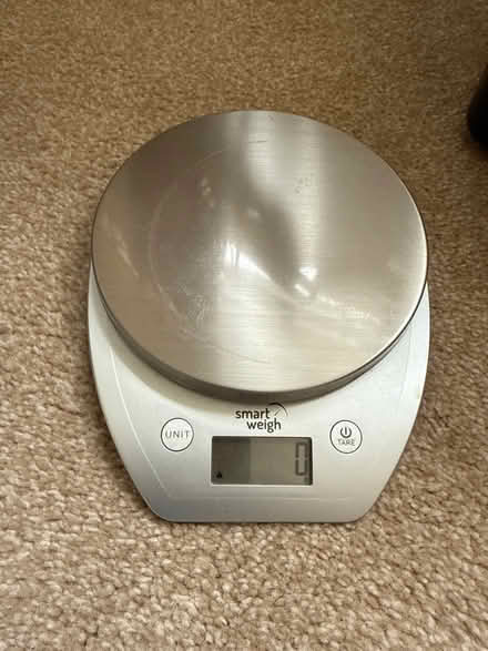 Photo of free Kitchen scales (Kingsteignton) #1