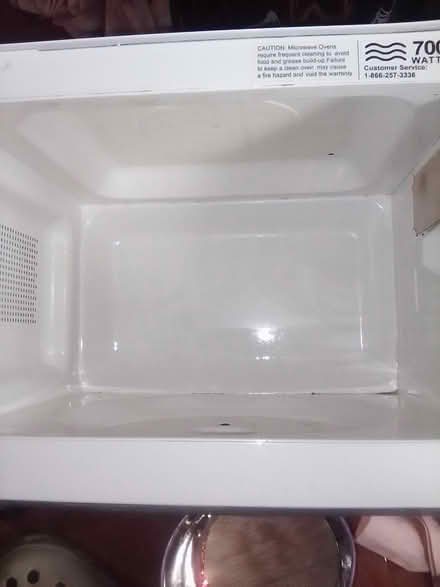 Photo of free 700 Watt Microwave 10031 (Hamilton Heights 10031) #3