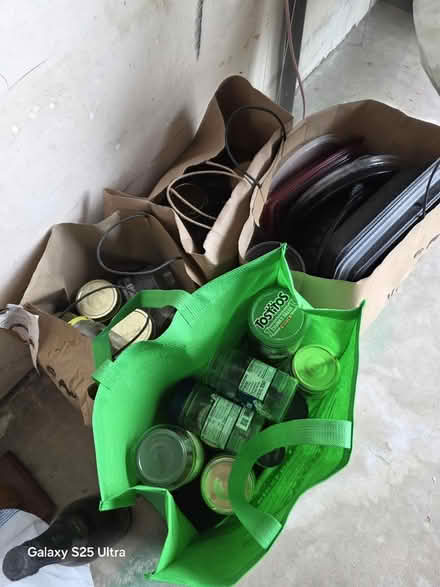 Photo of free jars w/lids & to go containers (Allied Gardens) #1