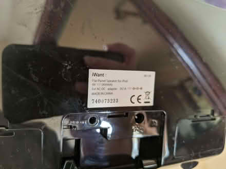Photo of free iwantit flat panel iPod speaker. (Horspath OX33) #4