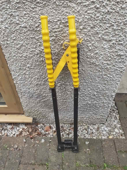 Photo of free bicycle mount frame (Kendal LA9) #1