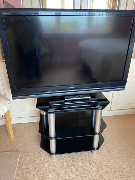 Photo of free TV and Stand (CT9) #1