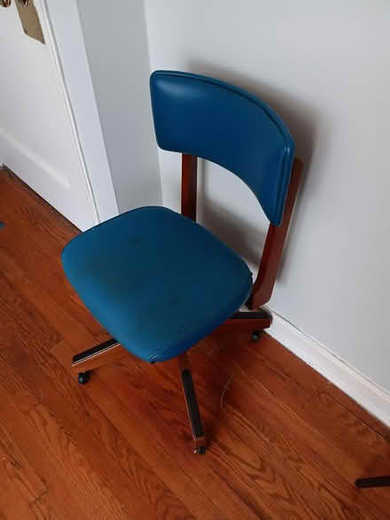 Photo of free Old Office Chair (Arlington) #1