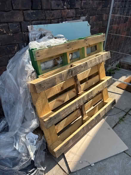 Photo of free Pallets various size (L8) #1