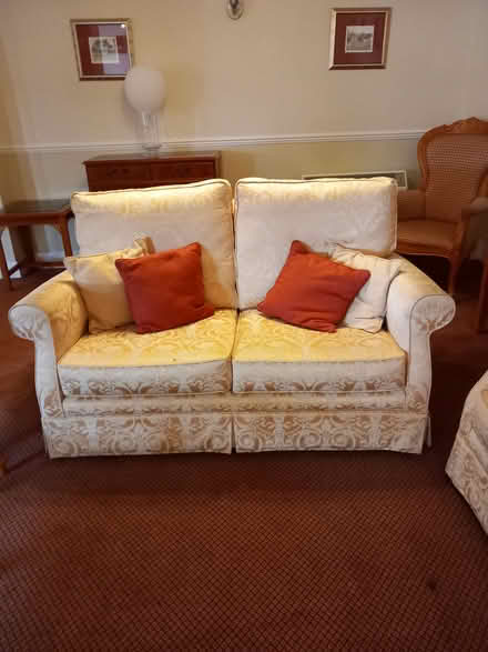 Photo of free Settees (Roffey, Horsham) #2