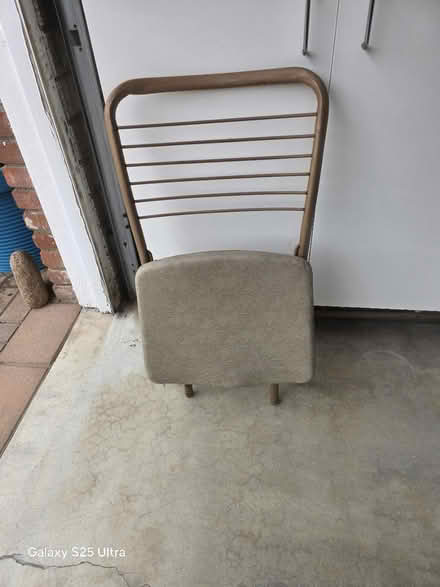 Photo of free Folding chairs (Allied Gardens) #1