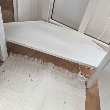 Photo of free White corner desk (Seghill NE23) #4