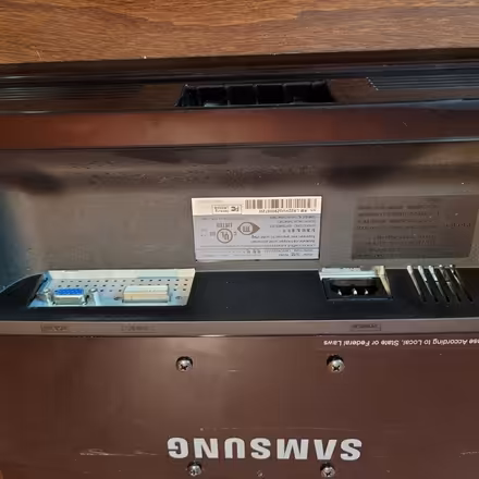 Photo of free 22 inches monitor Samsung P2250 (Bloomfield Township, Michigan) #2