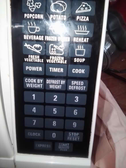 Photo of free 700 Watt Microwave 10031 (Hamilton Heights 10031) #3