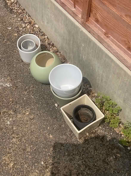 Photo of free Indoor Plant Pots (RG30 Tilehurst) #1