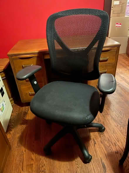 Photo of free Adjustable Rolling Office Chair (Pasadena, near Bungalow Heaven) #1