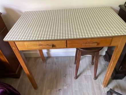 Photo of free Table (Matlock DE4) #1