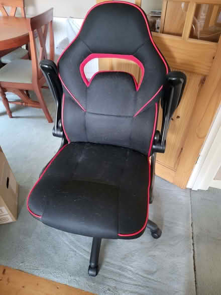 Photo of free Computer chair with foldable arms. (Saint Clements WR2) #2