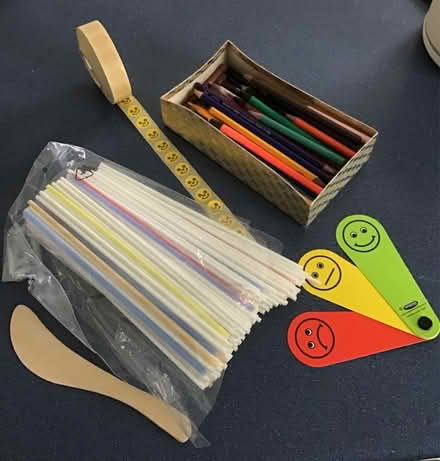 Photo of free Craft straws, coloured pencils etc (Garden City OX5) #2