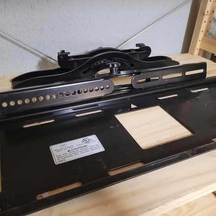 Photo of free TV wall mount heavy duty (200 lbs) (Bloomfield Township, Michigan) #3