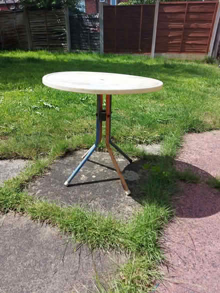 Photo of free Childrens Picnic/Patio Table (Guide Bridge OL7) #2